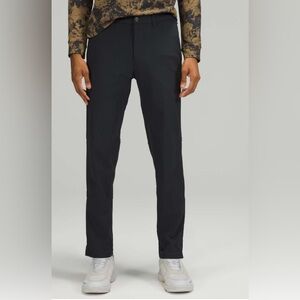 Lululemon Commission Pant Slim 32" Warpstreme
Obsidian